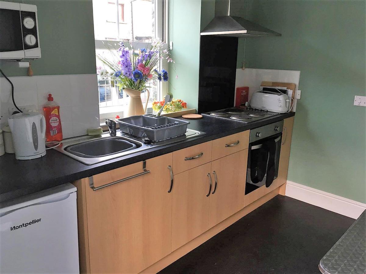 Self Catering Cellb Ffestiniog Hostel Blaenau Ffestiniog Exterior foto